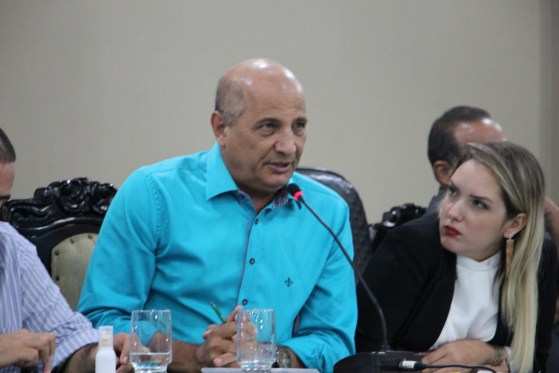 Deputado Zeca Viana está internado para retirada de pedra nos rins.