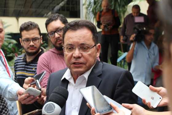 O presidente da Assembleia, Eduardo Botelho disse que o afastamento de Rogers Jarbas não paralisa ações do governador Pedro Taques (PSDB).