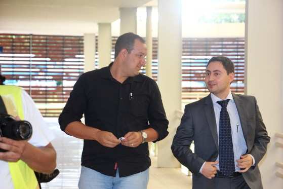Empresário Ricardo Augusto Sguarezi (lado esquerdo), dono Aroeira Construções