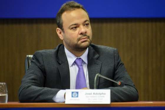 O secretário-chefe da Casa Civil, José Adolpho Vieira, reconheceu que houve perda salarial com os parcelamentos da RGA aos servidores.