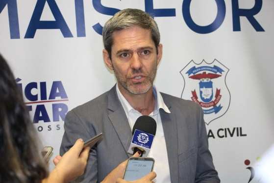 O celular do ex-secretário Rogers Jarbas foi apreendido na operação