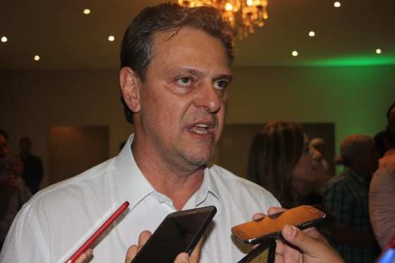 O atual vice-governador Carlos Fávaro vem sendo cotado para enfrentar o governador Pedro Taques, nas próximas eleições.