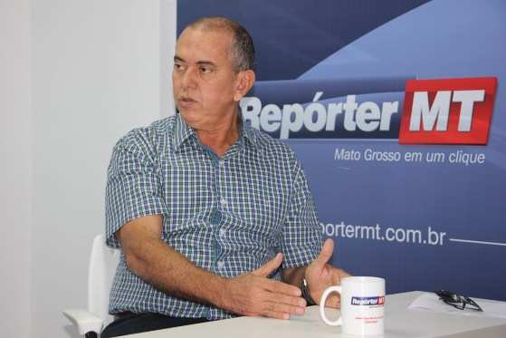 Secretário de Mobilidade Urbana de Cuiabá (Semob), Antenor Figueiredo, no estúdio do RepórterMT.