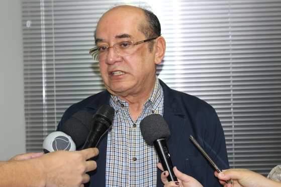 Gilmar Mendes explicou que por ser membro do Judiciário tem conexões com o meio político há 40 anos, porém sempre de forma institucional.
