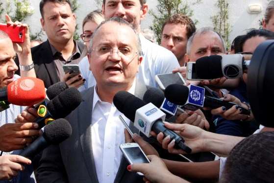 Governador Pedro Taques diz que desembargador Orlando Perri tem comentado sobre o assunto em conversas informais.