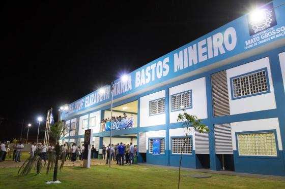 A Escola Estadual Profª. Elizabeth Maria Bastos, em Várzea Grande, foia 17ª unidade inaugurada este ano.