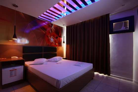 Casal utilizou o quarto, consumiu produtos e não tinha dinheiro para pagar motel.