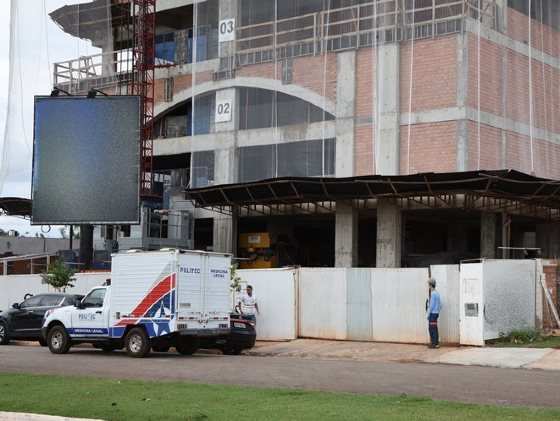 Operário caiu do 13º andar de prédio em construção, em Rondonópolis.