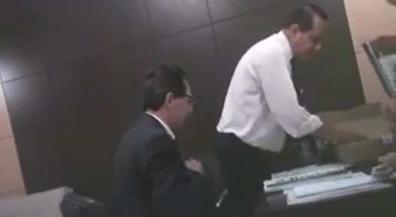 Os deputados Ezequiel Fonseca e Zé Domingos Fraga levaram R$ 100 mil escondidos em uma caixa de papelão.