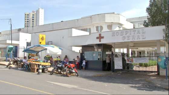 A cirurgia plástica foi realizada no Hospital Geral.