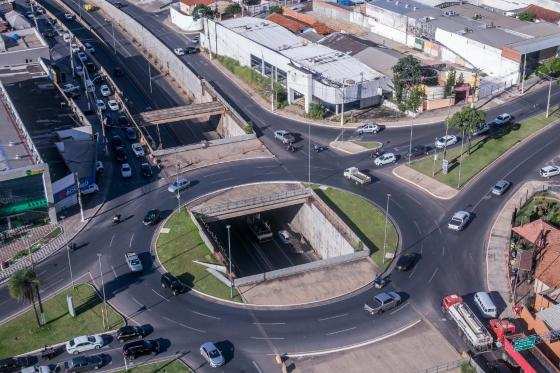 Com 520 metros de extensão, a Trincheira Santa Rosa teve sua construção iniciada em março de 2012.