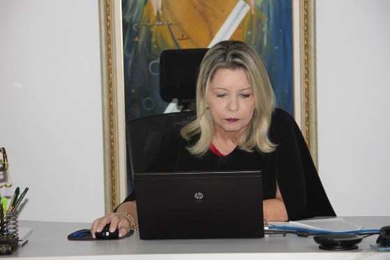 A juíza da 7ª Vara Criminal, Selma Arruda, marcará data para novo interrogatório do ex-presidente da Assembleia Legislativa, José Riva, após perícia em pendrive.