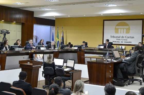 O relator do processo, conselheiro interino Luiz Carlos Pereira não viu motivo para anular os quatro acórdãos do TCE que suspendeu o contrato. 