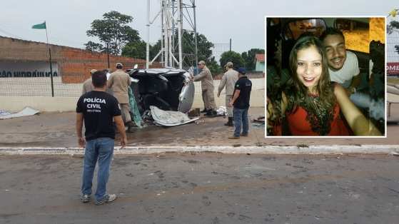 O carro destruiu um ponto de ônibus e parte do muro do Supermercado Atacadão.
