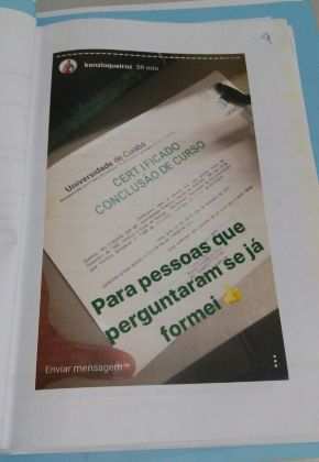 Foto do diploma falsificado circulava pela internet.