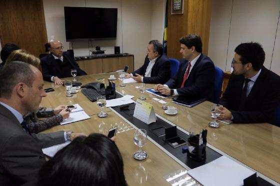 No encontro, o governador apresentou a proposta encaminhada à Assembleia Legislativa e mostrou que as renegociações vão permitir ao Estado ter um fôlego no fluxo de caixa.