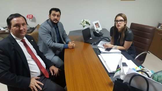 O mandado de segurança concedido pelo Tribunal de Justiça a pedido da oposição prorroga a apreciação da PEC em plenário até a próxima terça-feira (24).