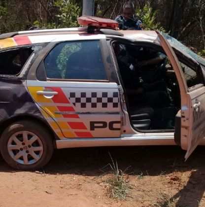 O soldado capotou a viatura enquanto se deslocava para uma ocorrência.