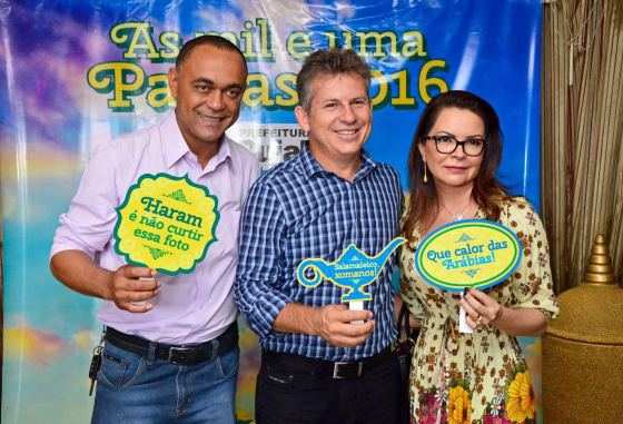 Kleber Lima e o casal Mendes  em reunião de fim de ano: clima amigo
