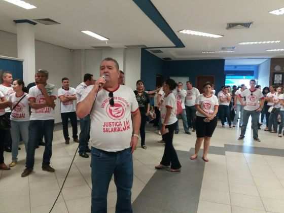 Servidores ameaçam ocupar a Casa Civil e a Secretaria de Gestão até a próxima quarta-feria.