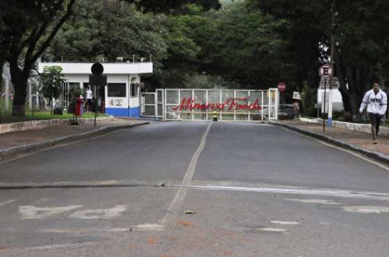 A empresa Minerva Foods pode responder por trabalho escravo e cárcere privado.