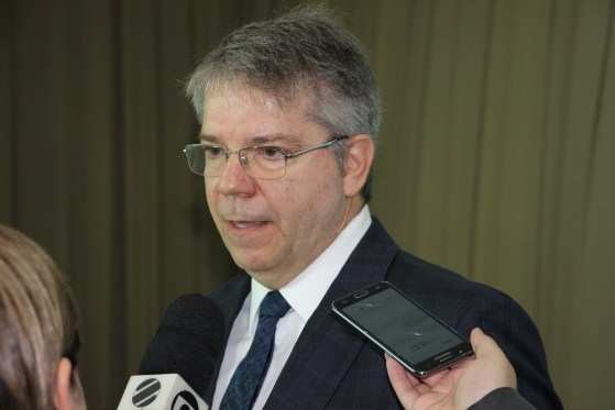 O conselheiro interino Luiz Henrique Lima pediu e o Pleno do TCE acatou a decisão de pedir uma intervenção do Governo em Acorizal.