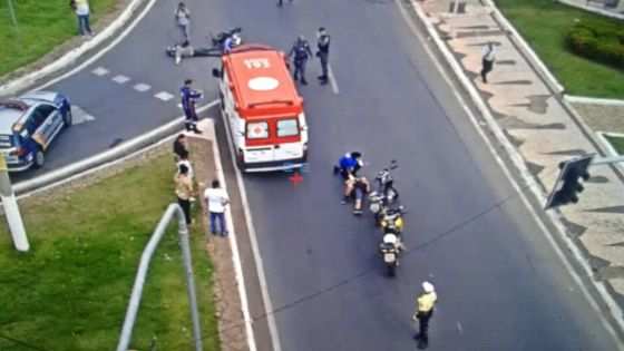 Equipe do Samu foi ao local e conduziu os motociclistas ao Pronto-Socorro.