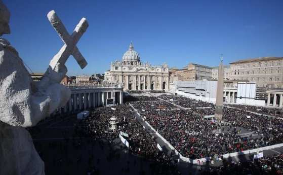 O Vaticano informou que está investigando supostos abusos sexuais a menores.