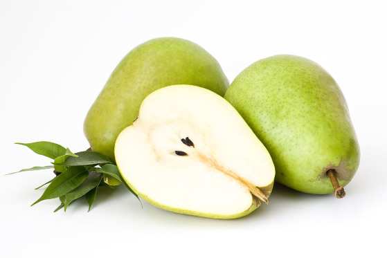 Os estudiosos acreditam que a pera possui uma enzima que está envolvida no metabolismo do álcool.