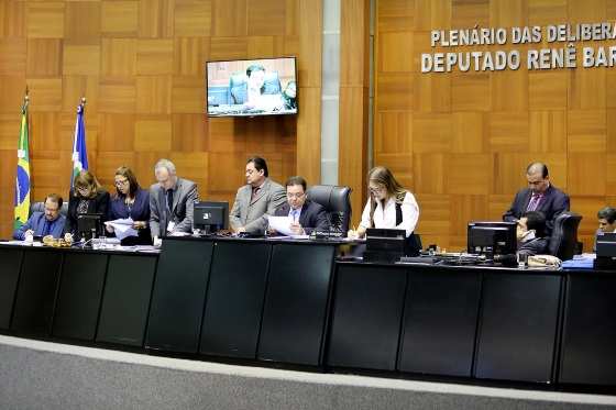 A rapidez na tramitação do projeto de lei atendeu a pedido do líder do Governo no Legislativo, Wilson Santos (PSDB), que requereu a realização de duas sessões extraordinárias para que a proposta fosse aprovada em 1ª e 2ª votações.