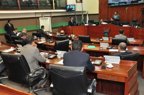 Os vereadores apresentaram R$ 8,7 milhões em emendas impositivas, sendo R$ 350 mil para cada parlamentar. Ao todo, foram 104 emendas apresentadas.