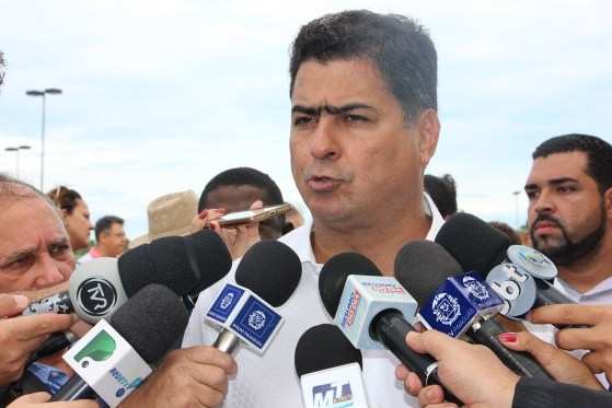 O prefeito de Cuiabá, Emanuel Pinheiro, proibiu que os secretários municipais