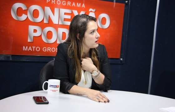 A deputada Janaina Riva explica que suas diferenças com o governador são pessoais e não políticas.