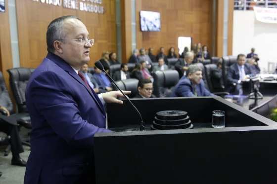Nas últimas semanas, os deputados têm deixado o plenário durante as votações