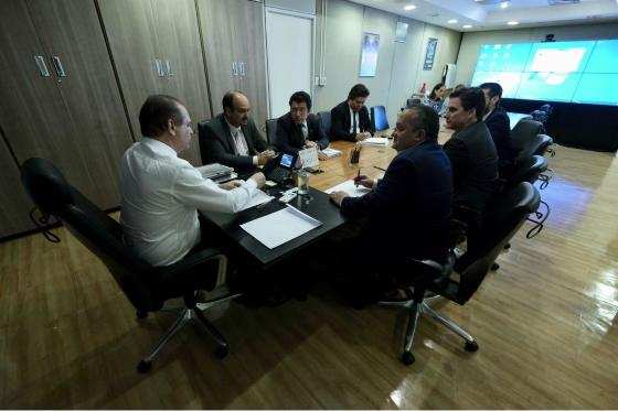 A reunião também contou com a presença do secretário de Estado da Fazenda, Rogério Gallo e do líder da bancada federal na Câmara, deputado Vitório Galli.