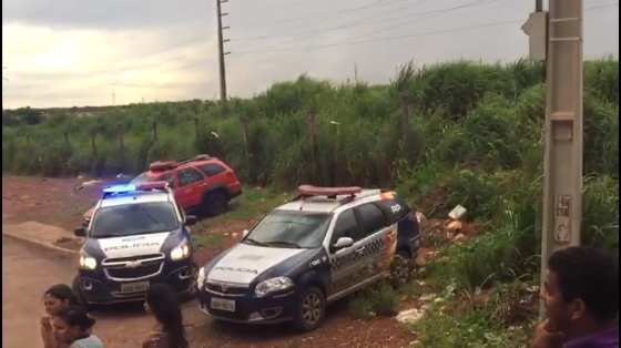 O corpo foi localizado em uma região isolada do bairro.