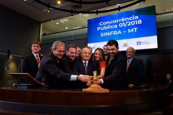 O leilão das rodovias foi realizado no dia 28 de fevereiro na Bolsa de Valores de São Paulo.