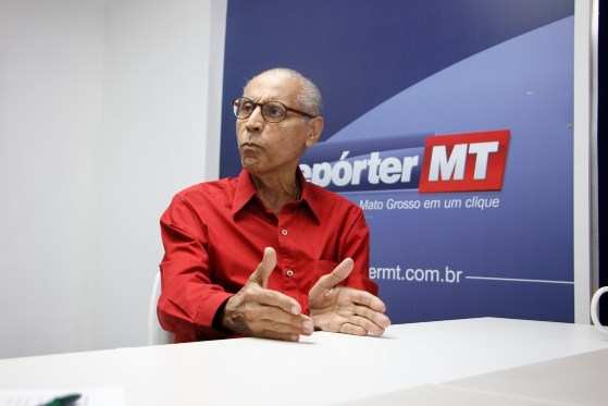 Apesar de anunciar pré-candidatos, Júlio Campos afirma que DEM só fecha chapa em julho.