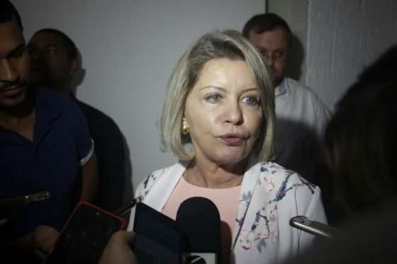 Candidata ao Senado Selma Arruda defendeu busca a sonegadores e venda de imóveis da Previdência para cobrir rombo de R$ 268 bilhões.