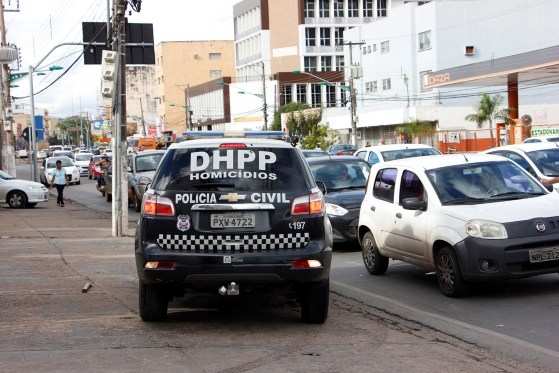 A mulher do bandido foi detida pela PM 