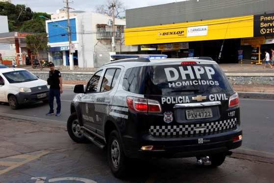Homem foi entregue à DHPP, da Polícia Civil, que irá investigar o caso.