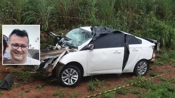 Dois homens e uma mulher que estavam no carro de passeio morreram no acidente. O motorista da carreta não se feriu.