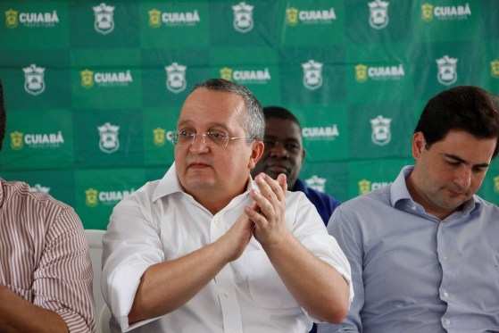 O governador Pedro Taques afirmou que todos que desejem trabalhar e buscar o melhor para o Estado e o país deveriam se candidatar.