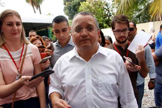 Ex-governador enfrenta cobrança judicial por dívida da campanha de 2018.