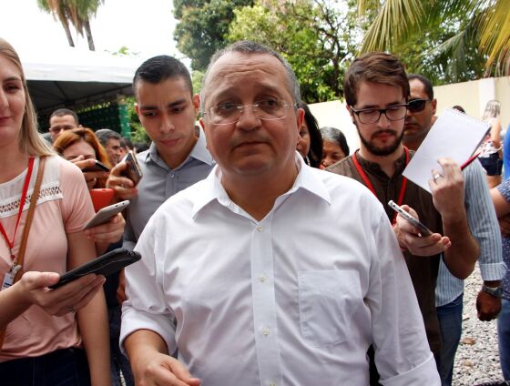 Ex-governador enfrenta cobrança judicial por dívida da campanha de 2018.