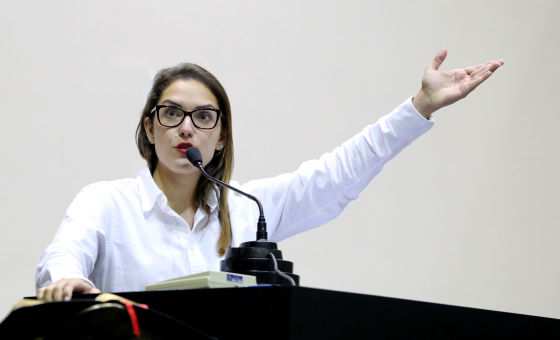Deputada Janaína Riva foi alvo de escuta clandestina e defende a abertura da CPI.