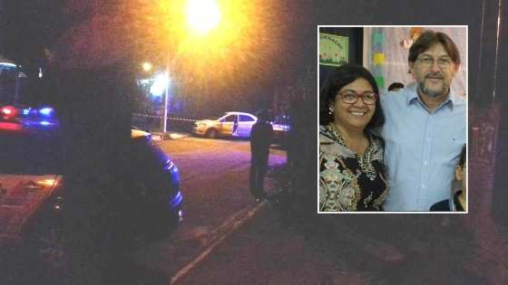 O casal foi atacado dentro de um Ford Ka ao chegar em casa.