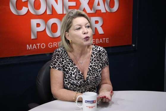 A juíza aposentada Selma Arruda ameaça retirar a candidatura caso o PSL faça aliança com MDB e partidos de esquerda.