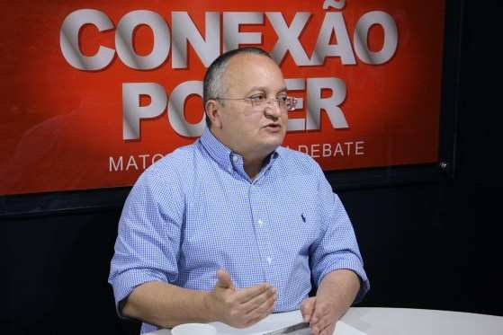 O governador Pedro Taques rebateu as acusações de demora na retomada das obras do VLT, afirmando que o “problema foi a roubalheira”.