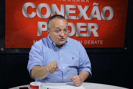 Governador Pedro Taques é candidato à reeleição e entregou um plano para um possível segundo mandato.